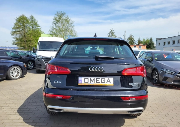 Audi Q5 cena 155000 przebieg: 70000, rok produkcji 2019 z Bieruń małe 172